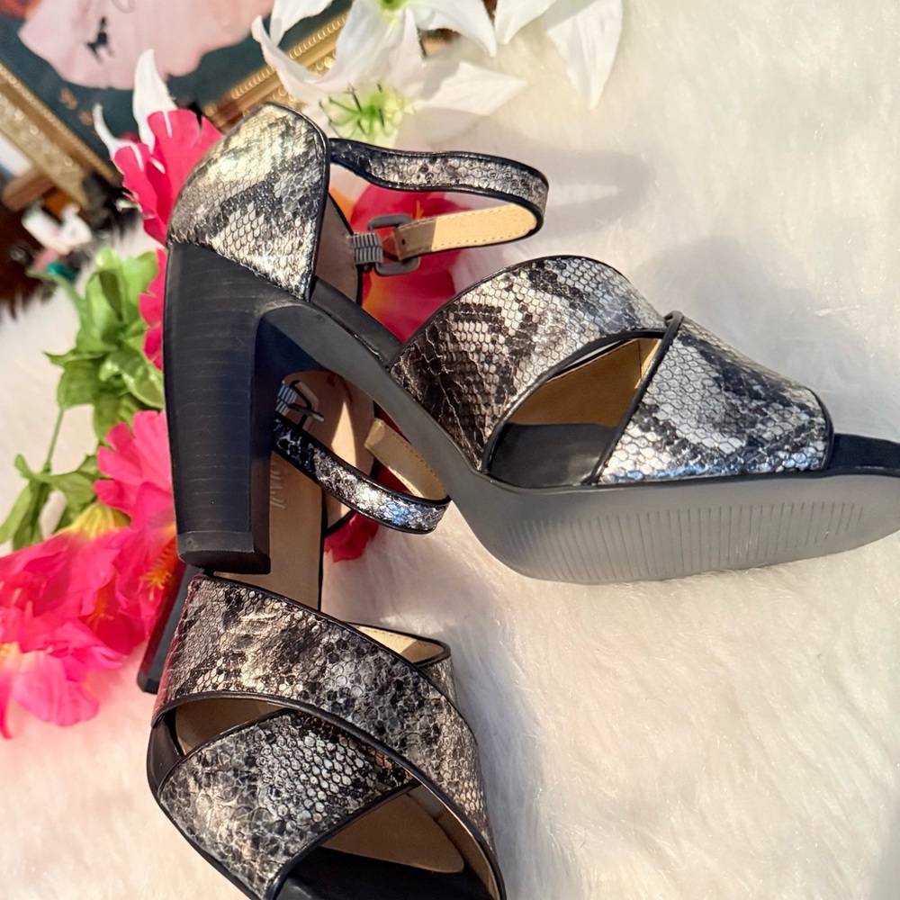 Levity Black and Gray Snakeskin Heels - Picture 7 of 16
